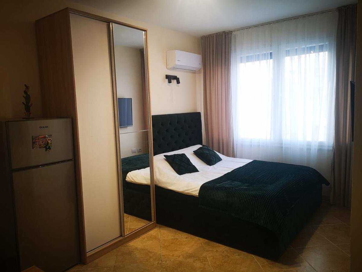 Riviera Deluxe Apartments Vlore Ngoại thất bức ảnh
