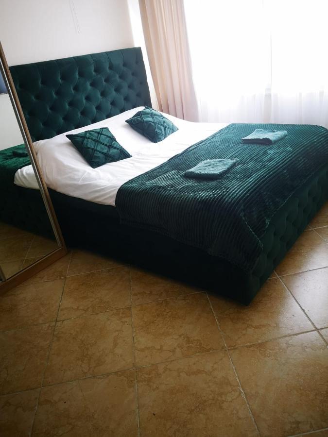 Riviera Deluxe Apartments Vlore Ngoại thất bức ảnh