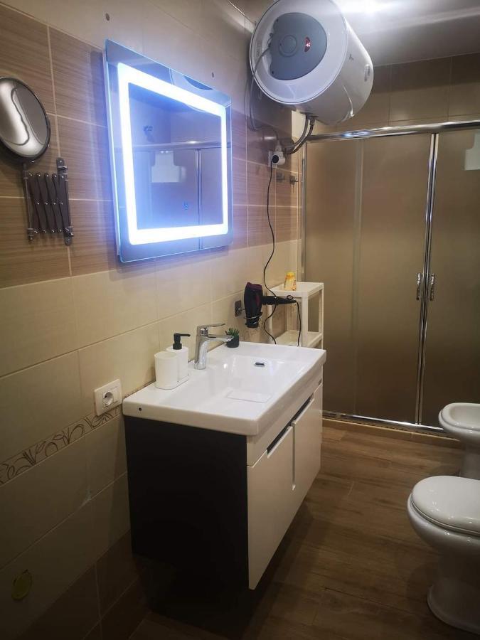 Riviera Deluxe Apartments Vlore Ngoại thất bức ảnh